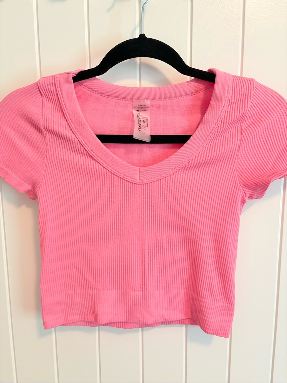 Set of 2 One Step Up Seamless Ribbed V Neck Crop Tops Pink & Blue S M